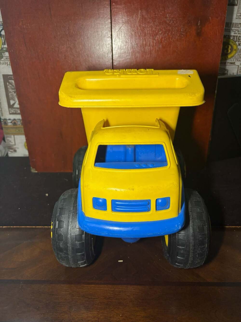 Tonka Plastic Big Dump Truck Yellow and Blue Toy - Picture 3 of 7